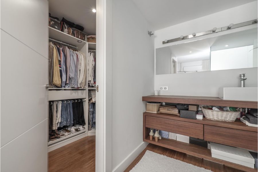 Custom Closet System: Pros and Cons